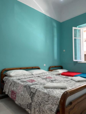 KRM Traditional Home by Piraeus Port